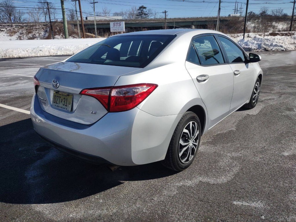 2017 Toyota Corolla Image 6