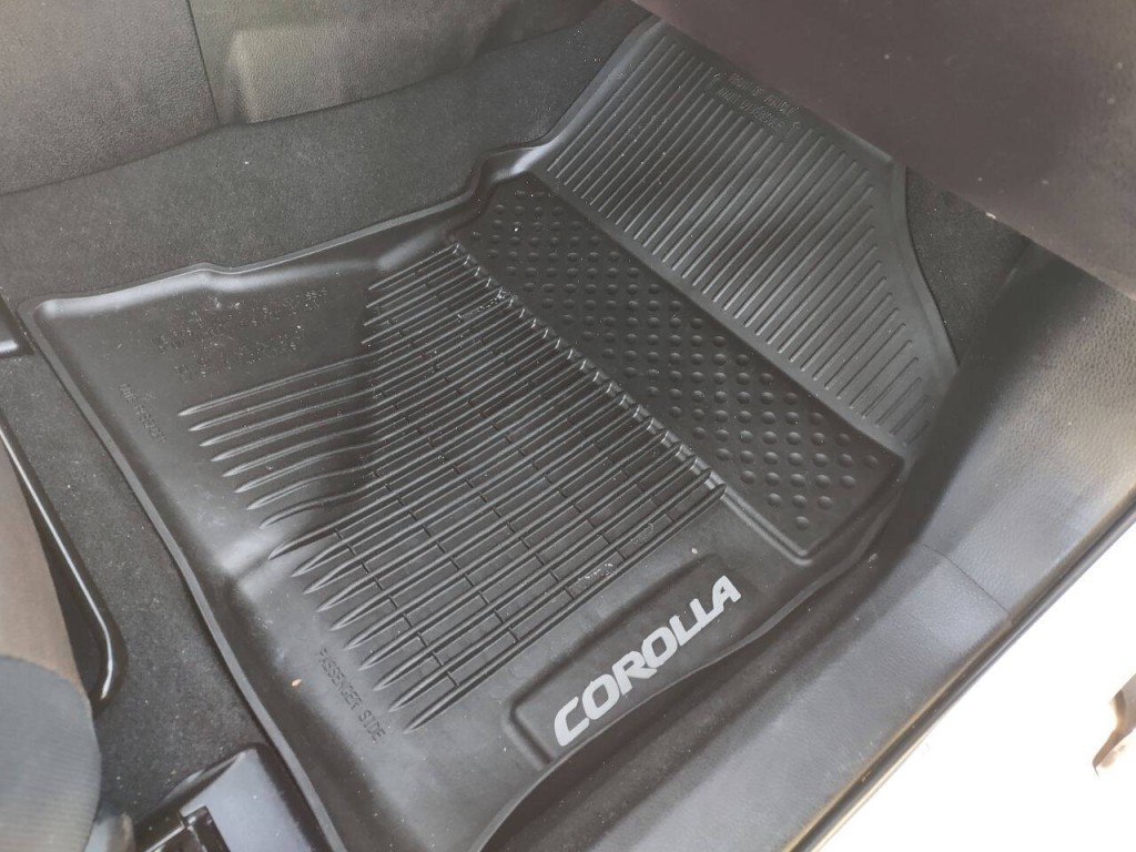 2017 Toyota Corolla Image 21