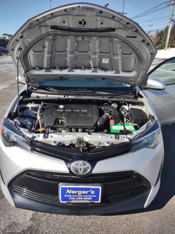 2017 Toyota Corolla Image 24