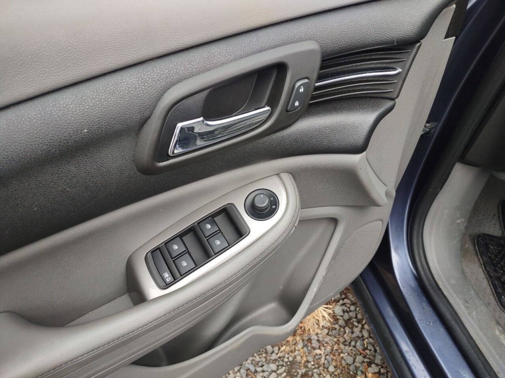 2014 Chevrolet Malibu Image 3