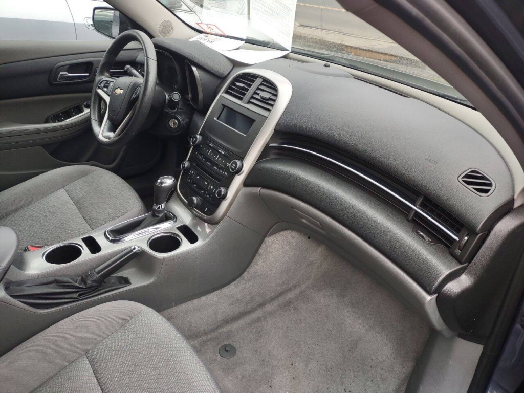 2014 Chevrolet Malibu Image 12