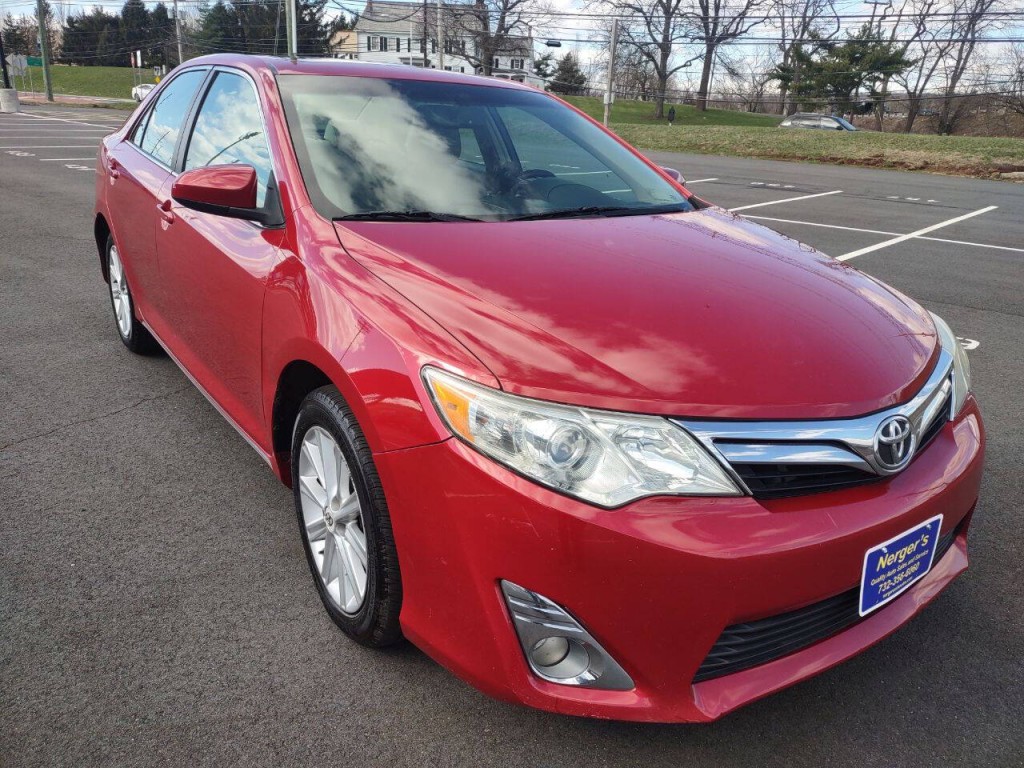 2013 Toyota Camry Image 4