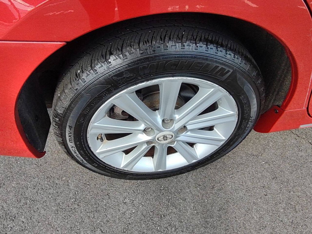 2013 Toyota Camry Image 35