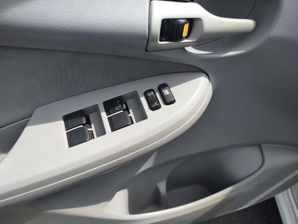 2009 Toyota Corolla Image 9