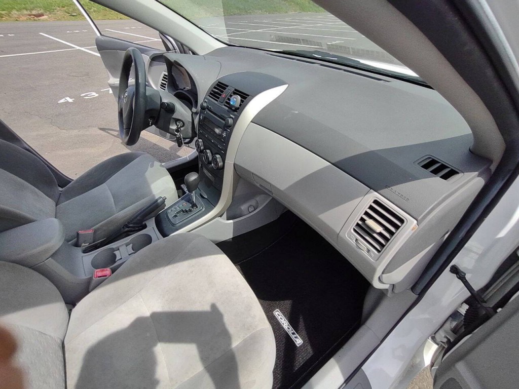 2009 Toyota Corolla Image 18