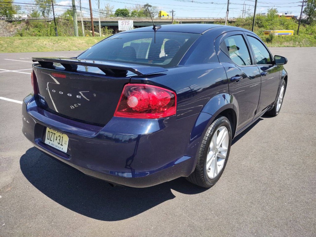 2014 Dodge Avenger Image 6