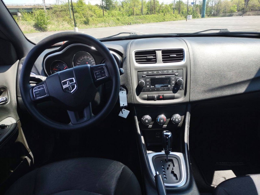 2014 Dodge Avenger Image 8