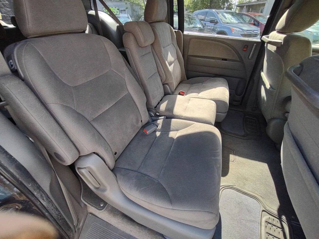 2010 Honda Odyssey Image 4