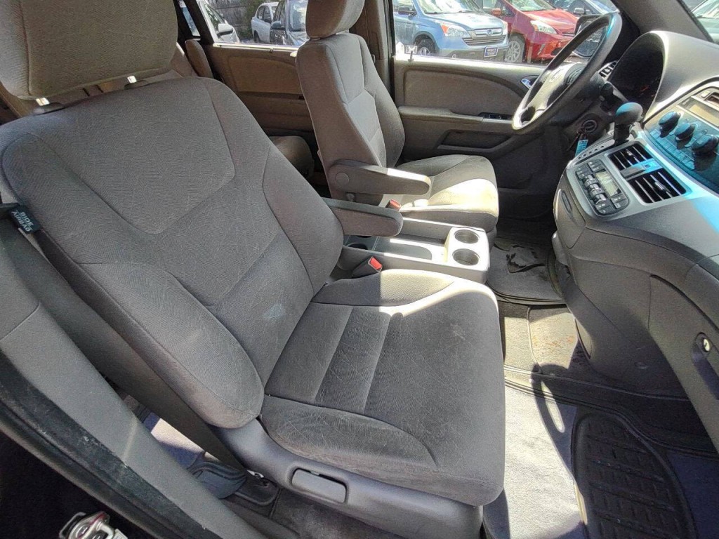 2010 Honda Odyssey Image 5
