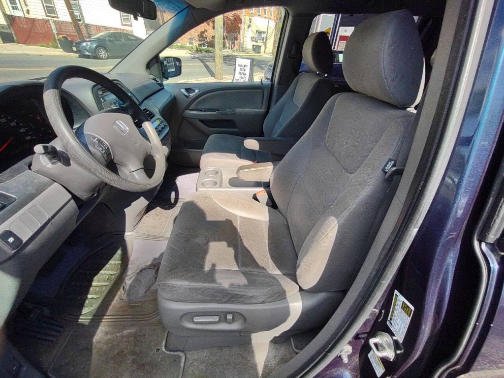 2010 Honda Odyssey Image 6