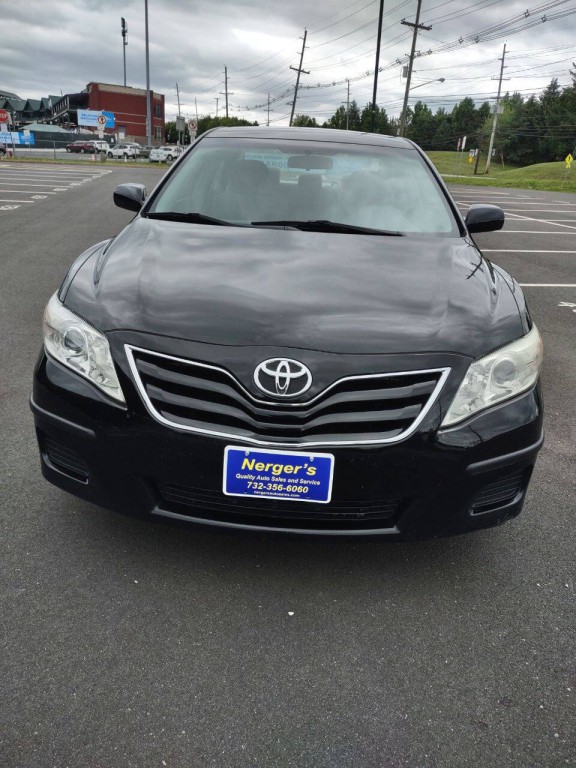 2011 Toyota Camry Image 3