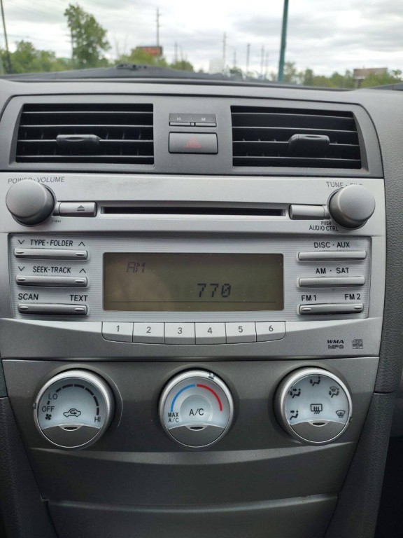 2011 Toyota Camry Image 15