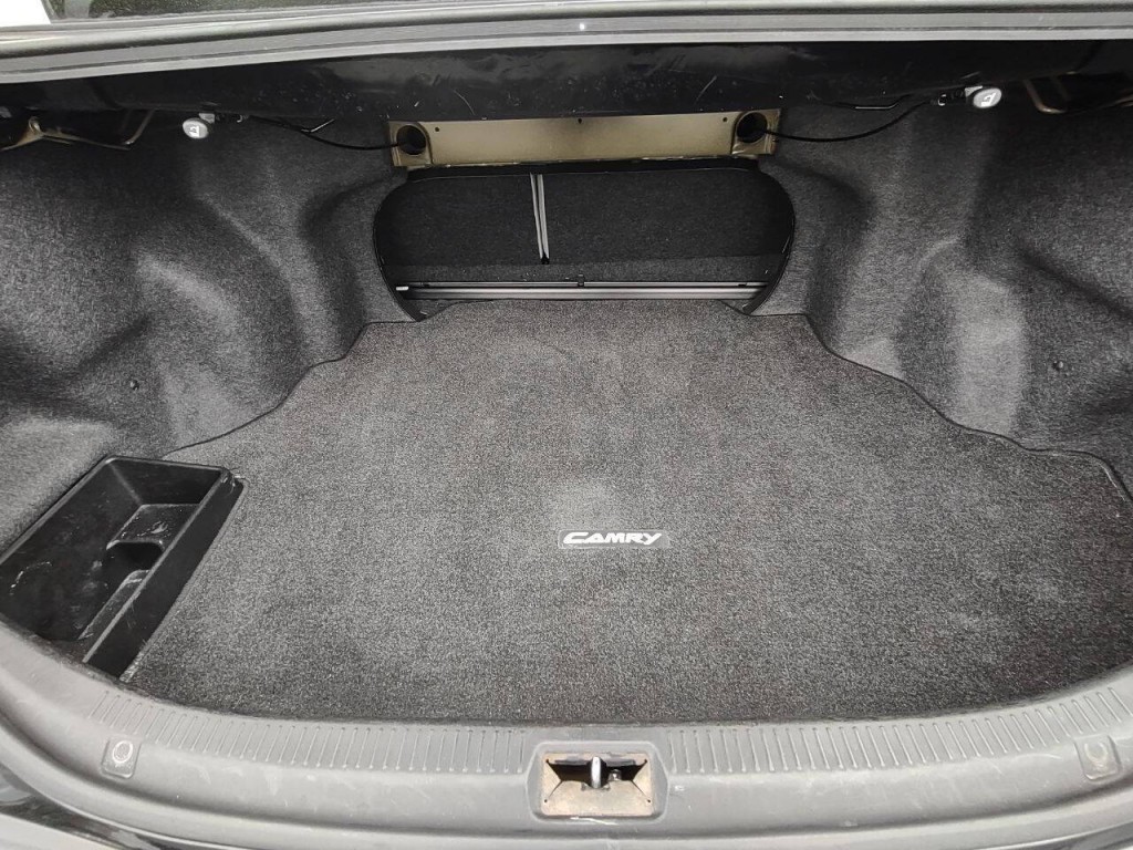 2011 Toyota Camry Image 21