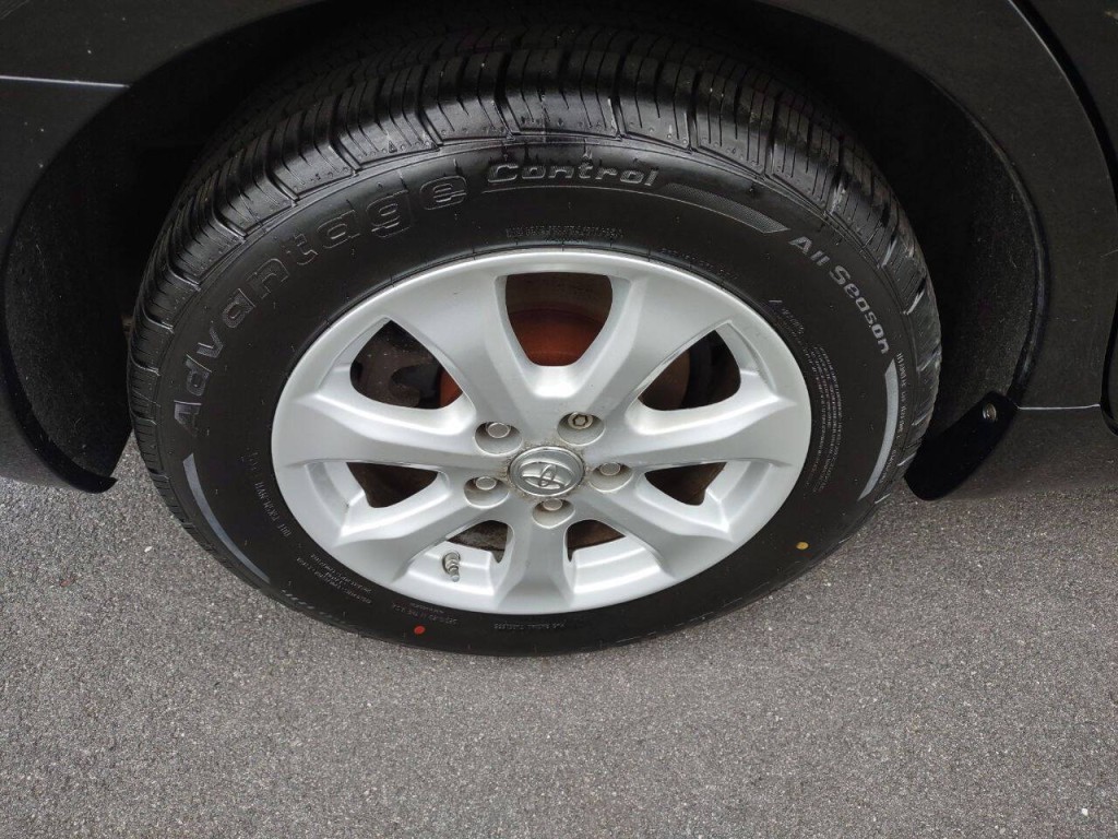 2011 Toyota Camry Image 26