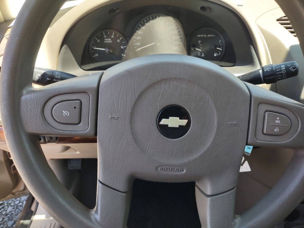 2005 Chevrolet Malibu Image 10