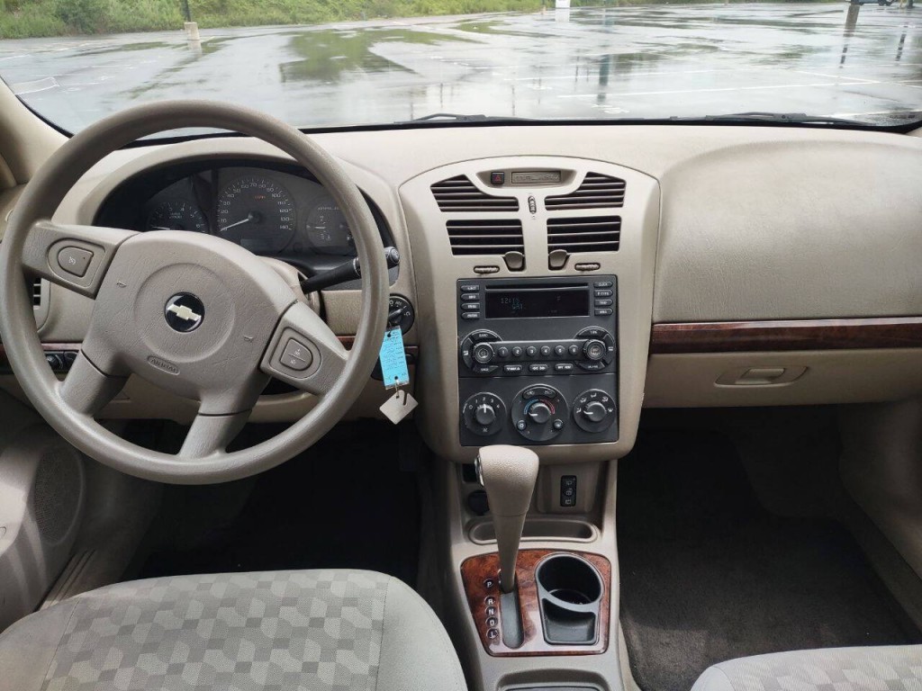 2005 Chevrolet Malibu Image 10
