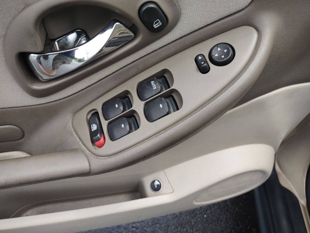 2005 Chevrolet Malibu Image 12