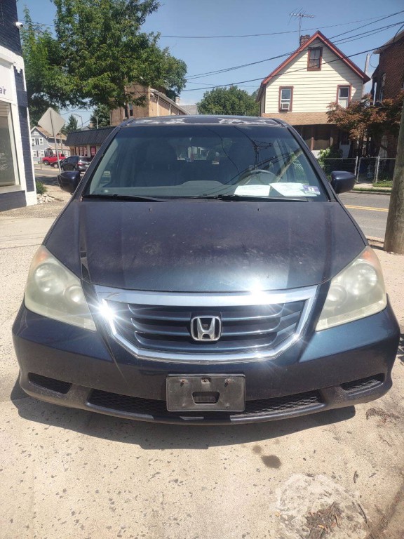 2010 Honda Odyssey Image 2