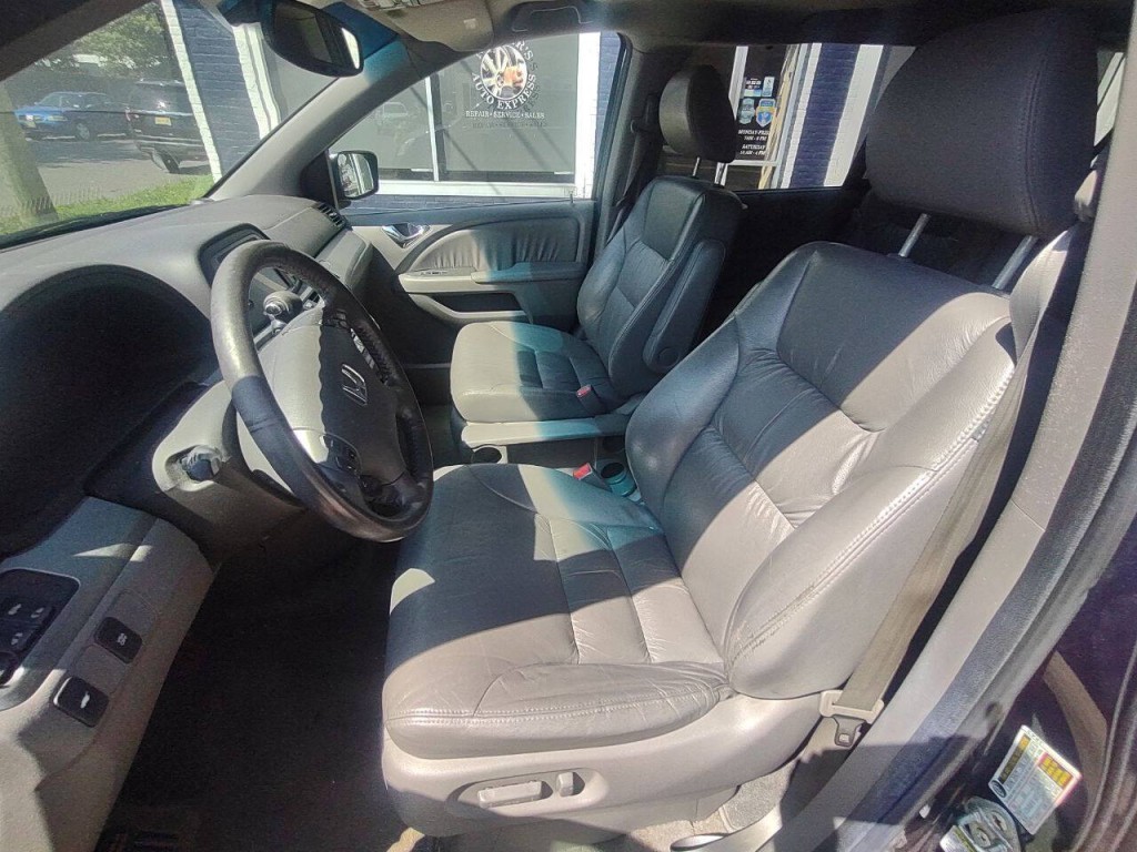 2010 Honda Odyssey Image 6