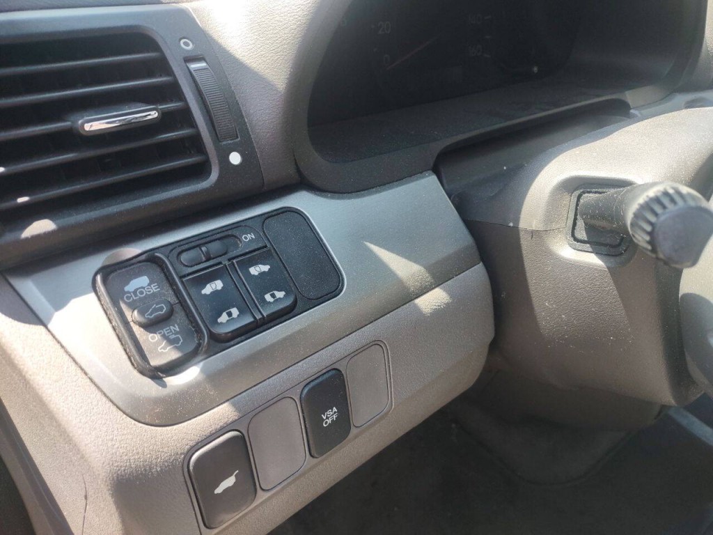 2010 Honda Odyssey Image 8