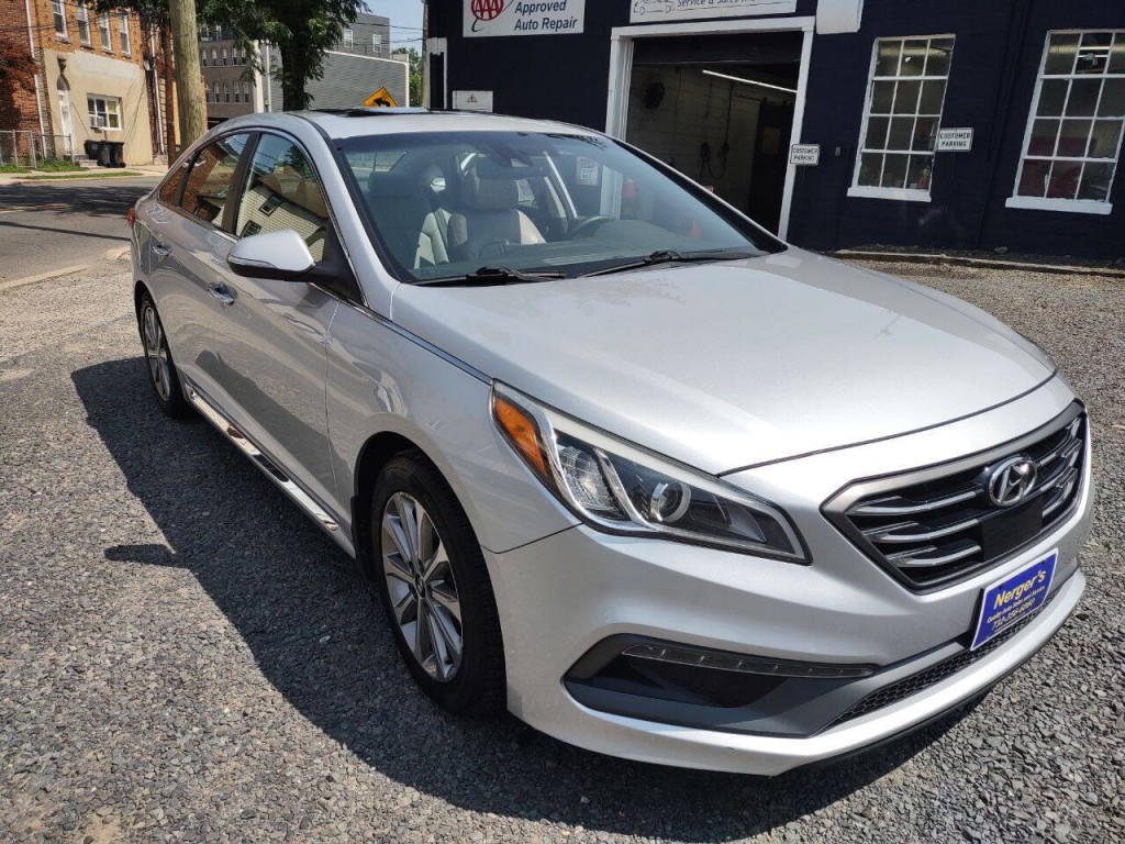 2017 Hyundai Sonata Image 4