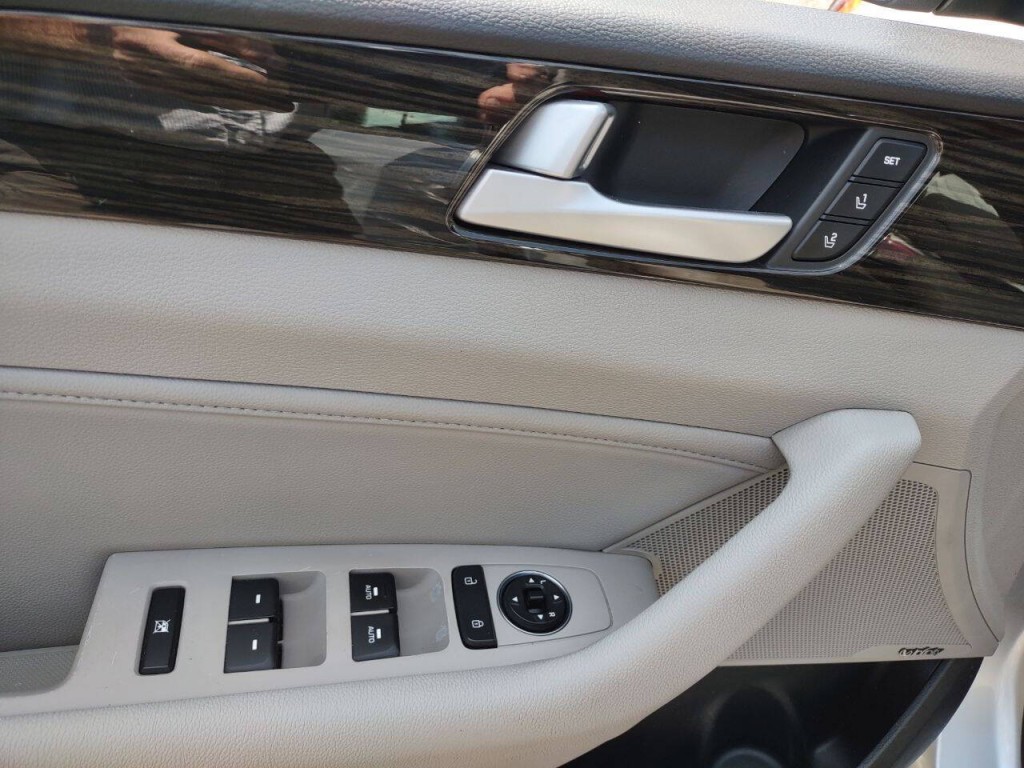 2017 Hyundai Sonata Image 10
