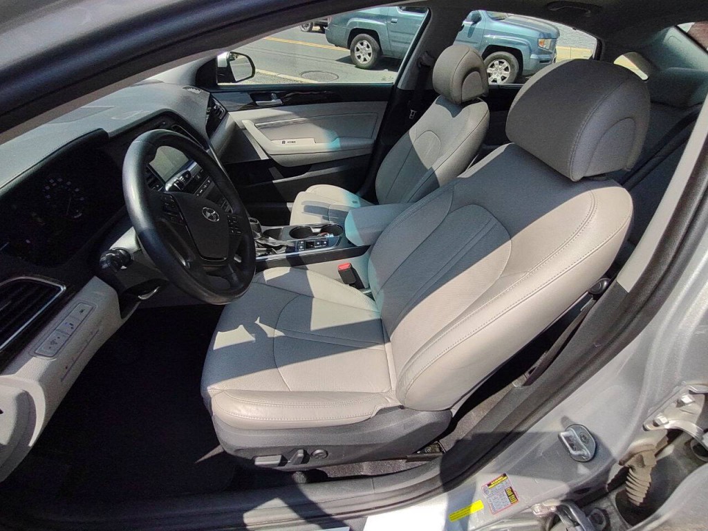 2017 Hyundai Sonata Image 11