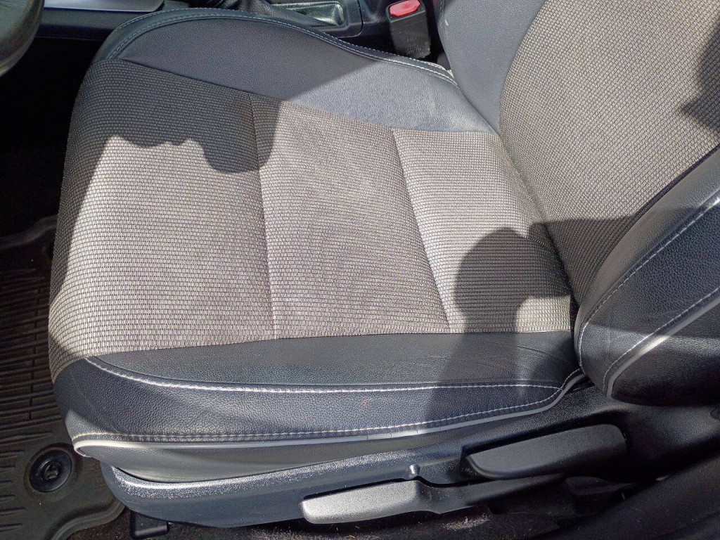 2015 Toyota Corolla Image 11