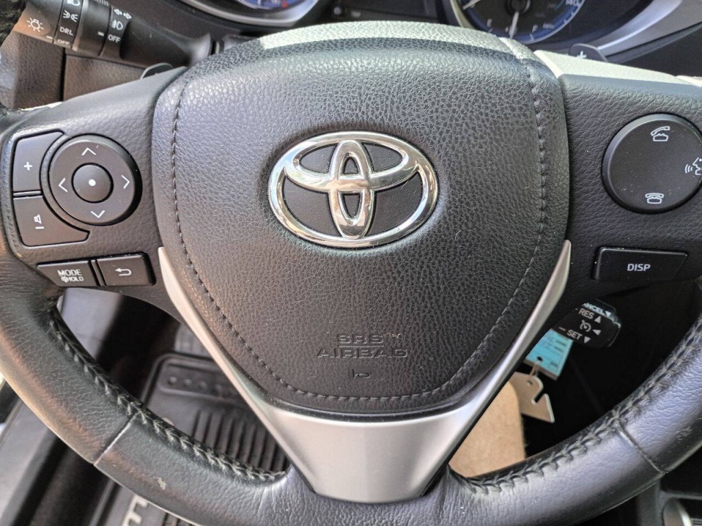 2015 Toyota Corolla Image 13