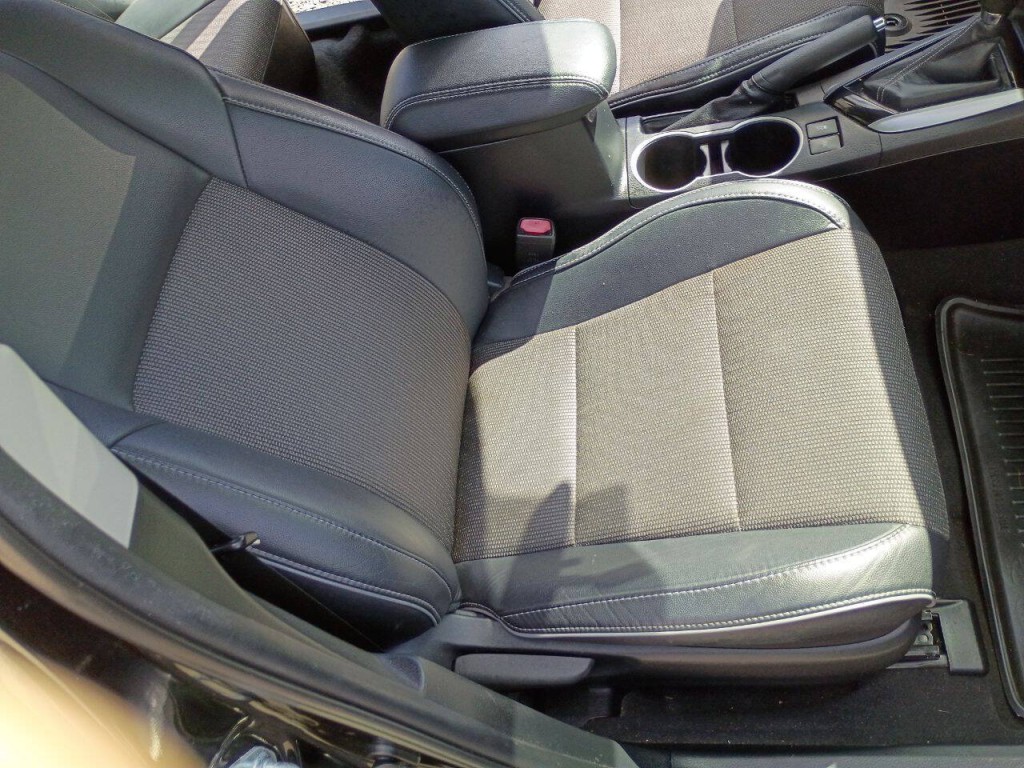 2015 Toyota Corolla Image 19