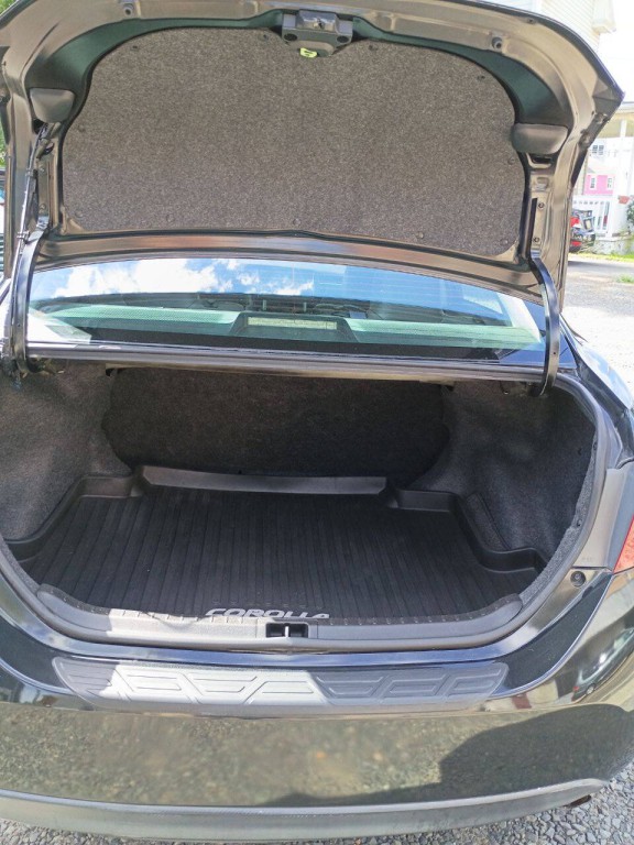 2015 Toyota Corolla Image 21