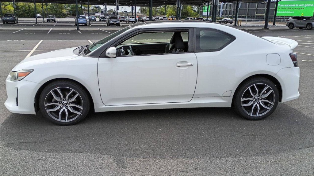 2014 Scion tC Image 2