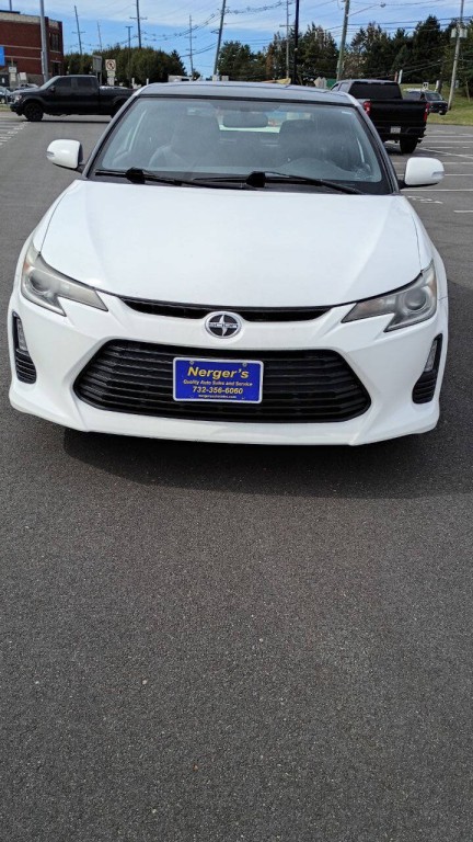 2014 Scion tC Image 3