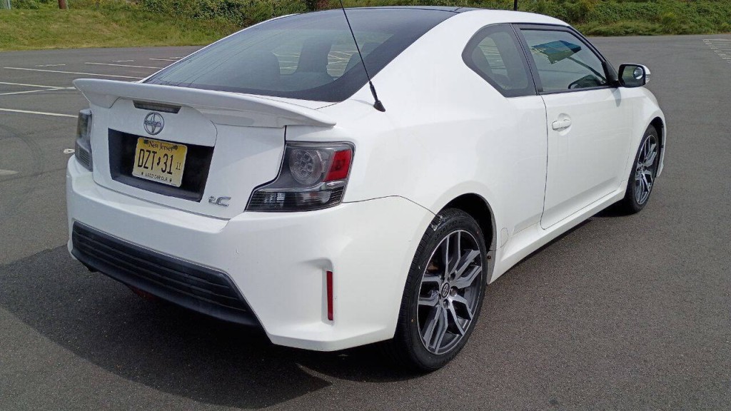2014 Scion tC Image 6