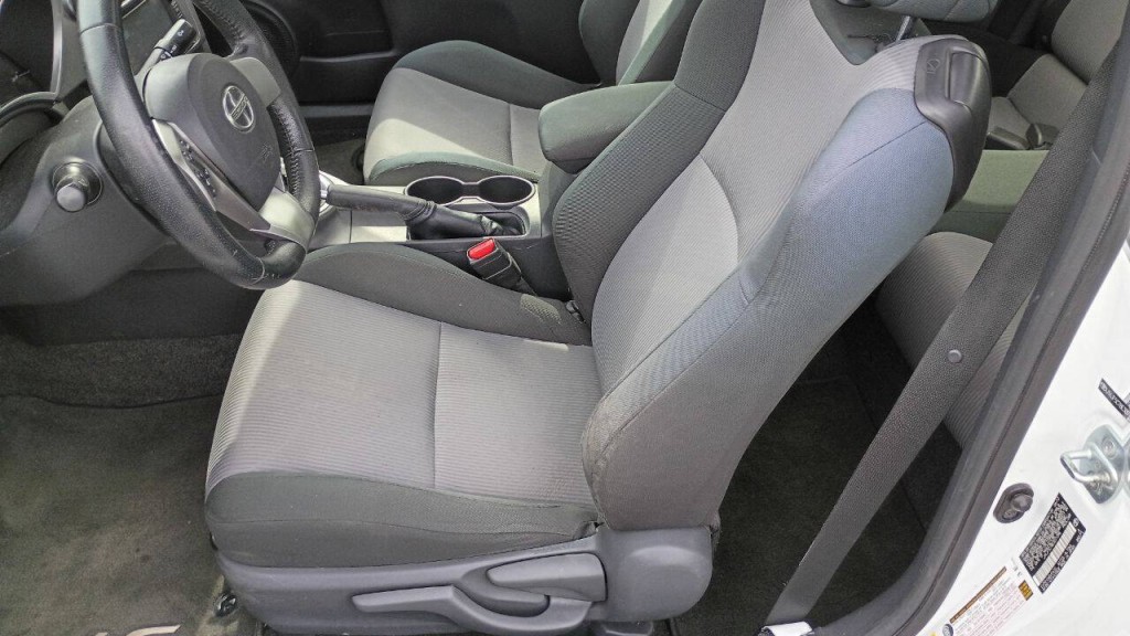 2014 Scion tC Image 11