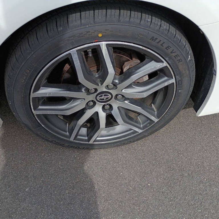 2014 Scion tC Image 28
