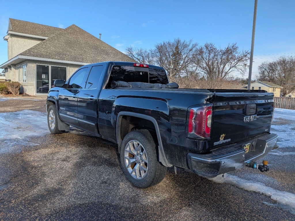 2017 GMC Sierra Image 5