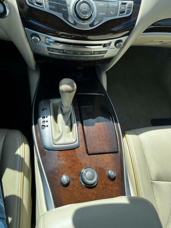 2013 INFINITI JX35 Image 17