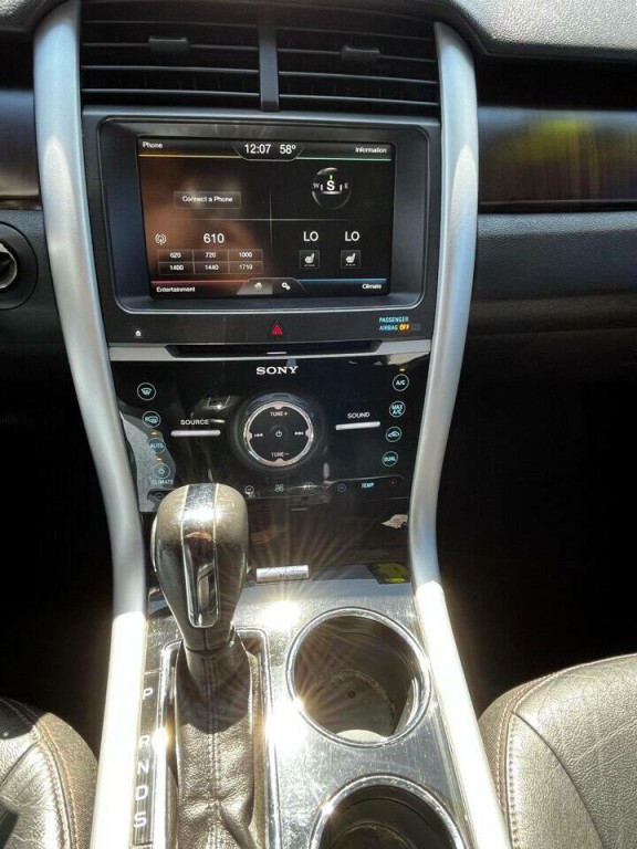 2014 Ford Edge Image 16