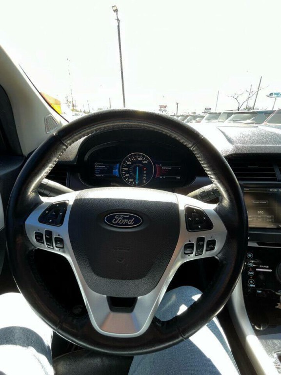 2014 Ford Edge Image 17