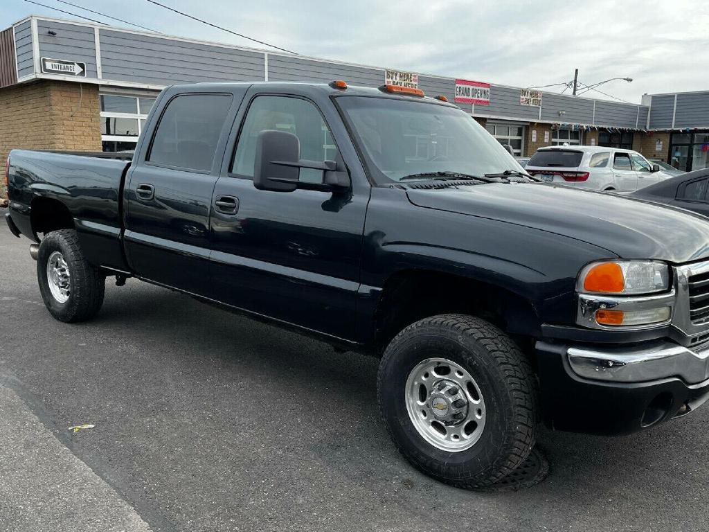 2005 GMC Sierra 2500 Image 7