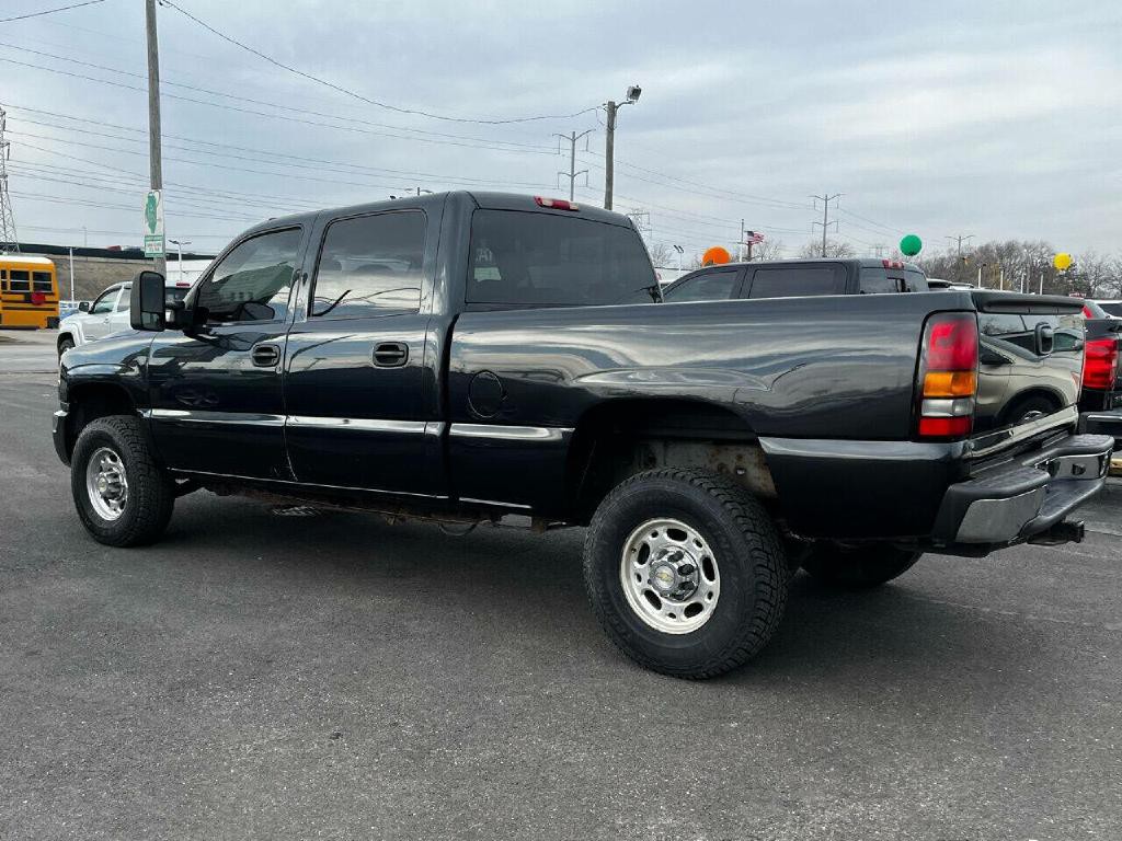 2005 GMC Sierra 2500 Image 8