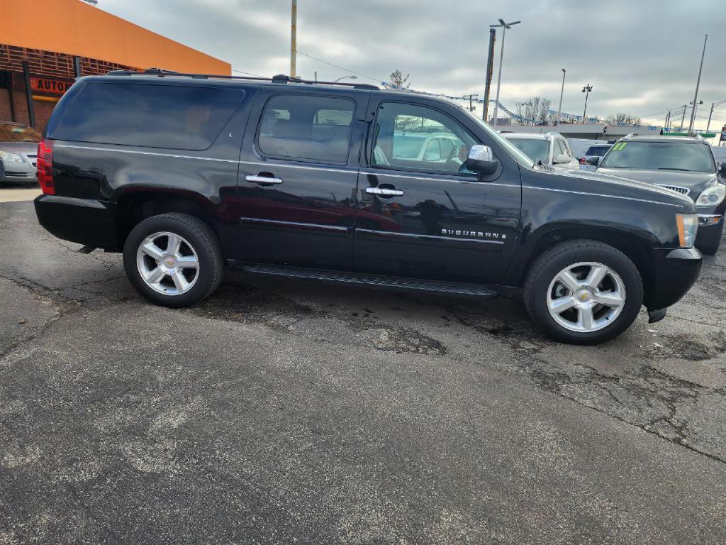 2009 Chevrolet Suburban Image 8