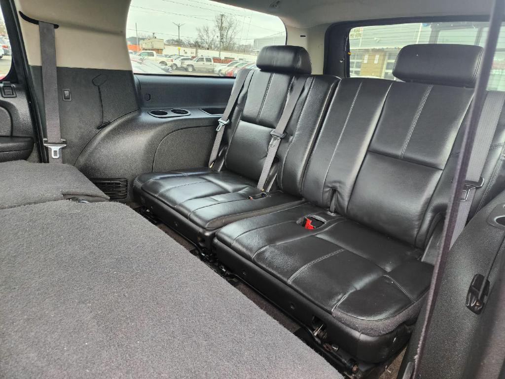 2009 Chevrolet Suburban Image 15