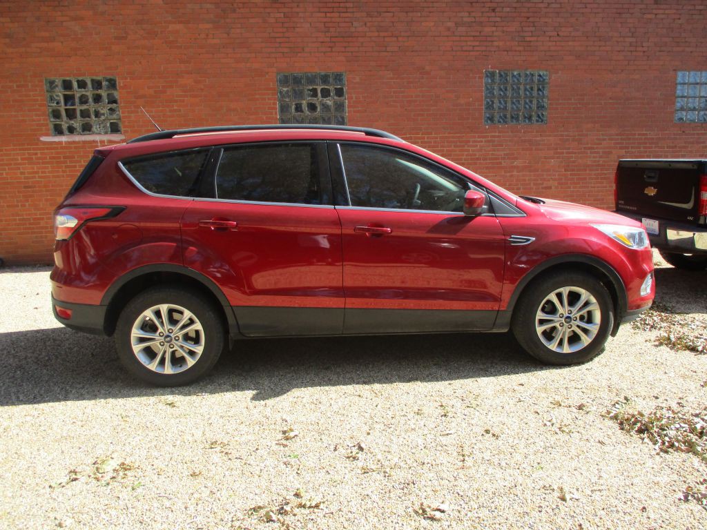 2018 Ford Escape Image 2