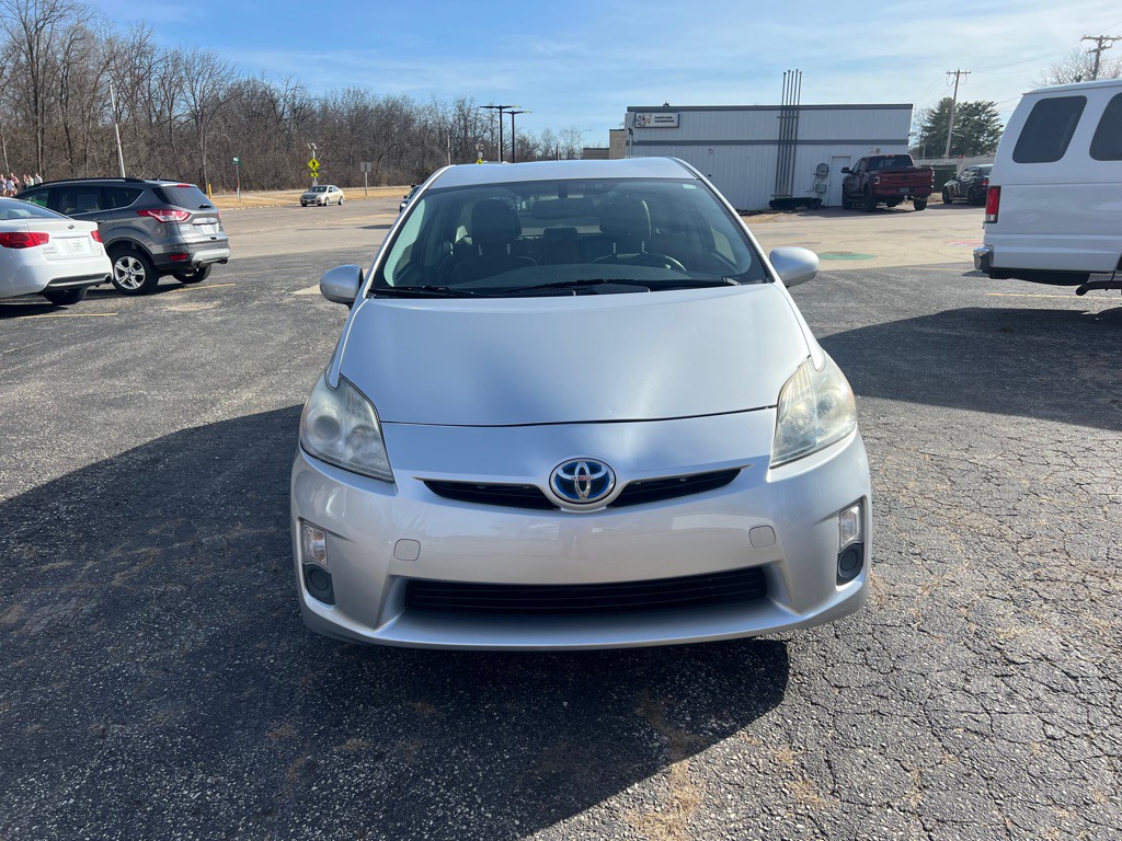 2010 Toyota Prius Image 2