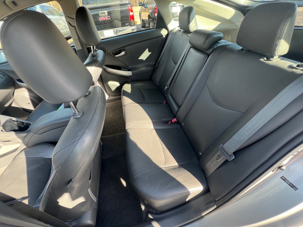 2010 Toyota Prius Image 11