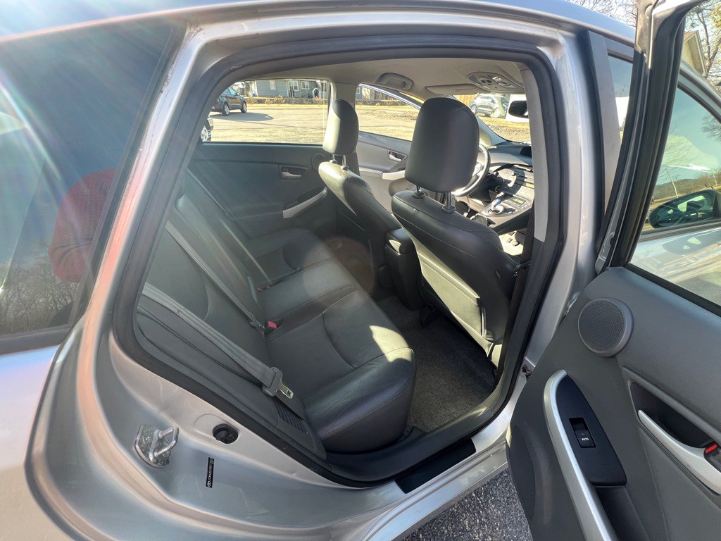 2010 Toyota Prius Image 13