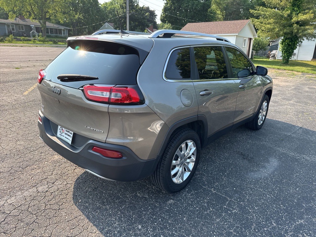 2017 Jeep Cherokee Image 5