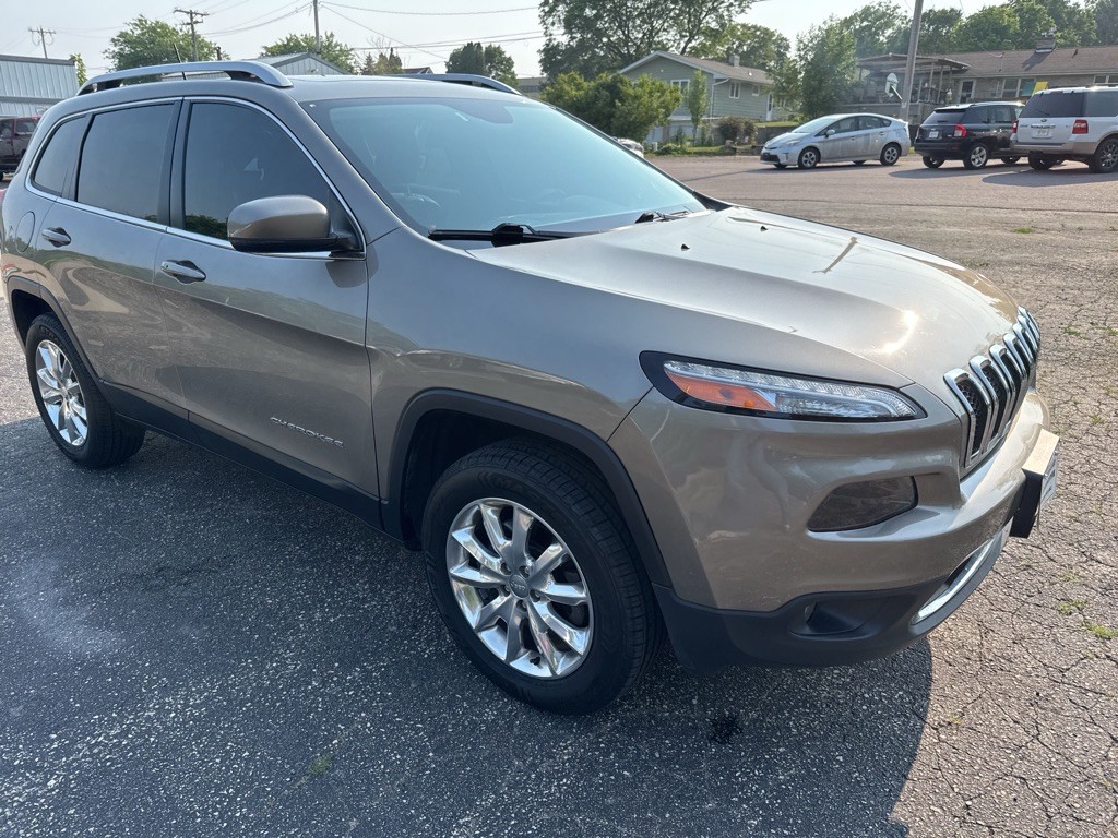 2017 Jeep Cherokee Image 7